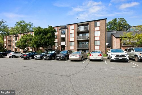 302-9728 Kingsbridge Dr, FAIRFAX, VA, 22031-1690 | Card Image