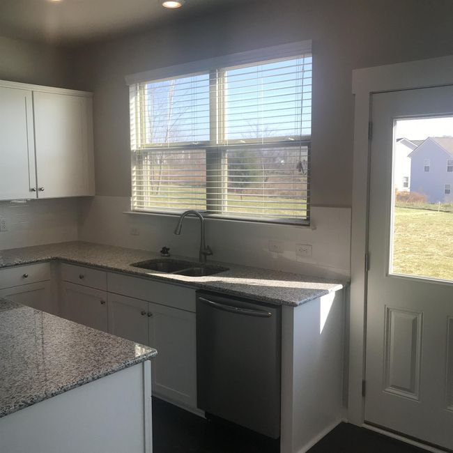 3037 Commonwealth Dr, House other with 4 bedrooms, 3 bathrooms and 4 parking in Spring Hill TN | Image 15