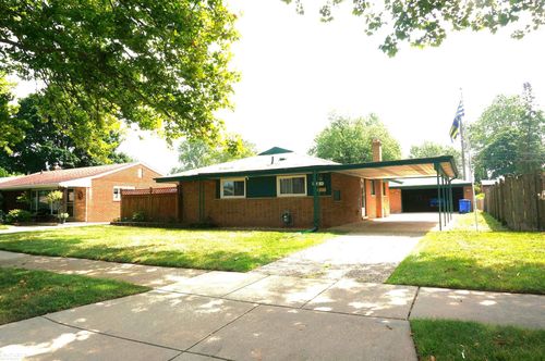 32138 Saint Annes Dr, Warren, MI, 48092-3849 | Card Image