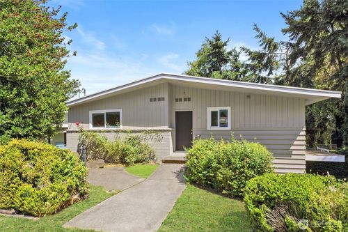 9528 9th Ave Nw, Seattle, WA, 98117-2221 | Card Image