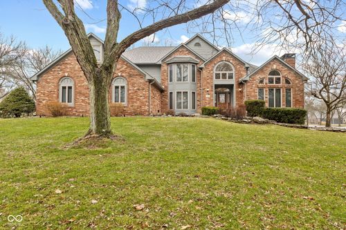1489 Eagle Trace Dr, Greenwood, IN, 46143-9682 | Card Image
