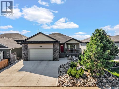 631 Thiessen St, Warman, SK, S0K4S2 | Card Image