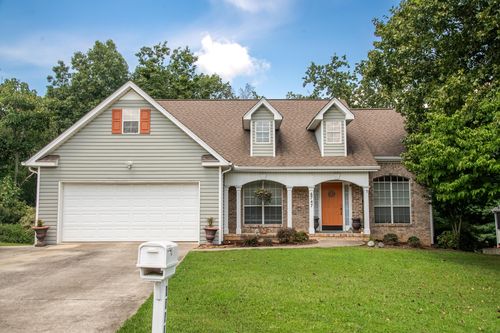 6747 Sawtooth Dr, Ooltewah, TN, 37363-5877 | Card Image