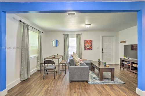 1920 47th St, Miami, FL, 33142-4047 | Card Image