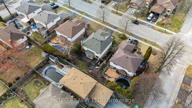 1272 Maple Ridge Dr, House other with 5 bedrooms, 4 bathrooms and 2 parking in Pickering ON | Image 41