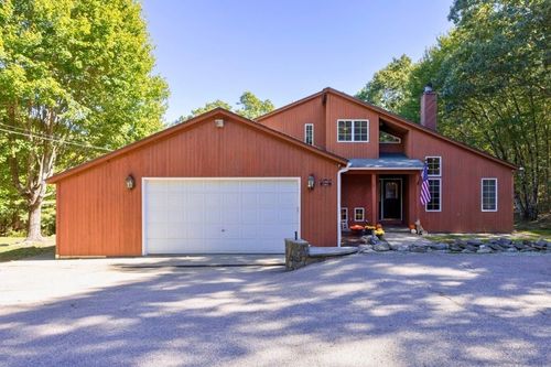 1398 Harkney Hill Rd, Coventry, RI, 02816-4709 | Card Image