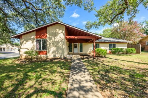 5004 Pack Saddle Pass, Austin, TX, 78745-1530 | Card Image
