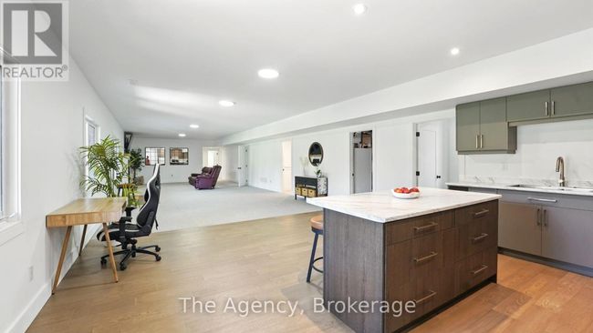 6598 County 10 Road, House other with 5 bedrooms, 5 bathrooms and 23 parking in Essa ON | Image 16