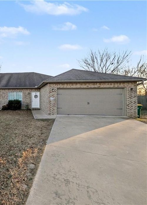 862 Oakwood Ln, Centerton, AR, 72719-9785 | Card Image