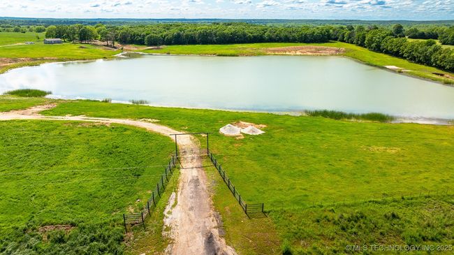 12595 County Road 3680, House other with 2 bedrooms, 2 bathrooms and null parking in Allen OK | Image 6