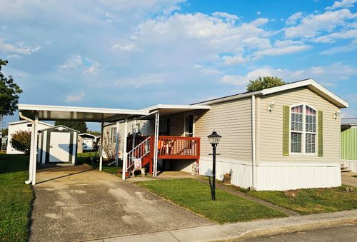 678 Robinson Rd Se, Washington Court House, OH, 43160-9254 | Card Image