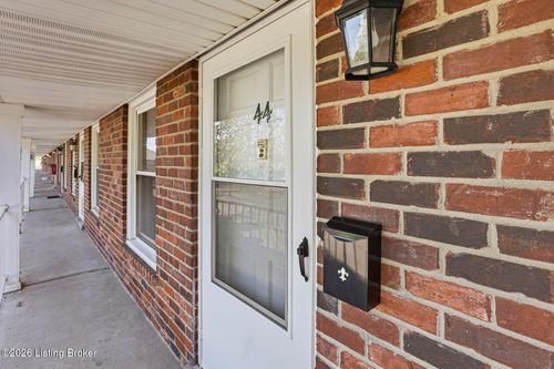 44-4501 S 6th St, Louisville, KY, 40214-1447 | Card Image