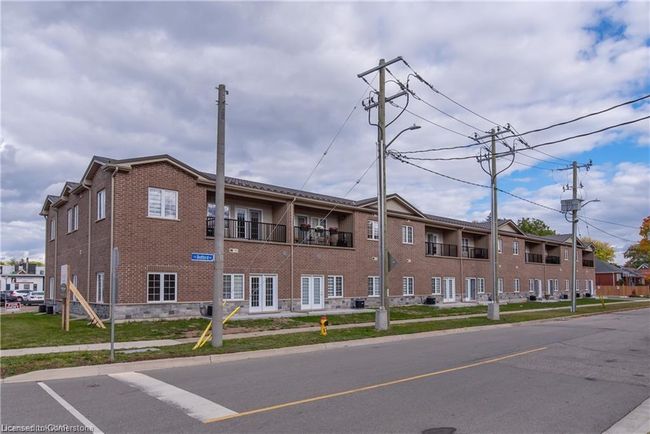 209 - 161 Ottawa St S, House attached with 1 bedrooms, 1 bathrooms and 1 parking in Kitchener ON | Image 9