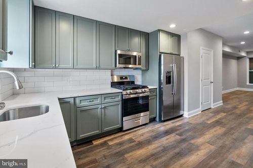 704 N Curley St, BALTIMORE, MD, 21205-2718 | Card Image