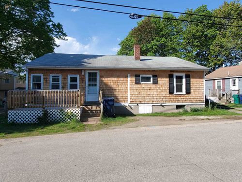 10 Ash St, Hampton, NH, 03842-4232 | Card Image