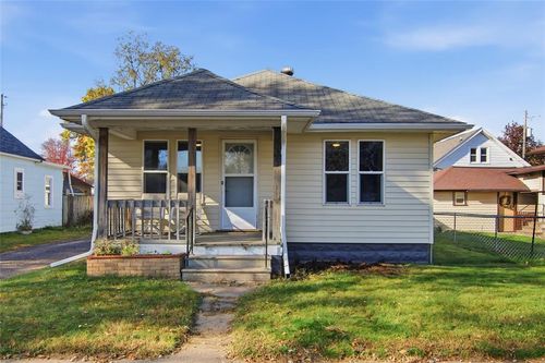 2422 4th Street, Eau Claire, WI, 54703 | Card Image