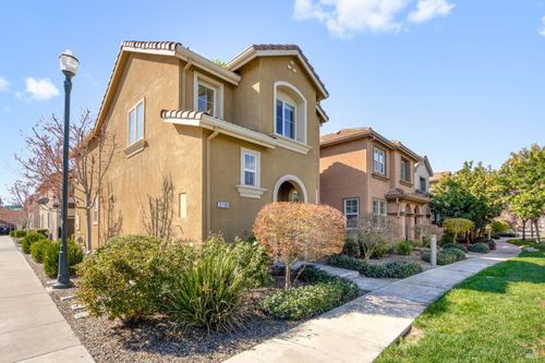 2738 Blakely Ln, Fairfield, CA, 94533-6646 | Card Image