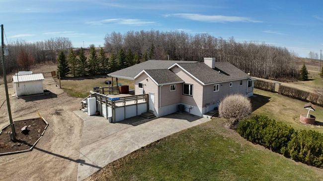 35175 Range Road 230, Home with 4 bedrooms, 2 bathrooms and 6 parking in Rural Red Deer County AB | Image 3