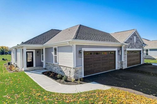 510 Hickory Hollow Rd, Waterford, WI, 53185-5623 | Card Image