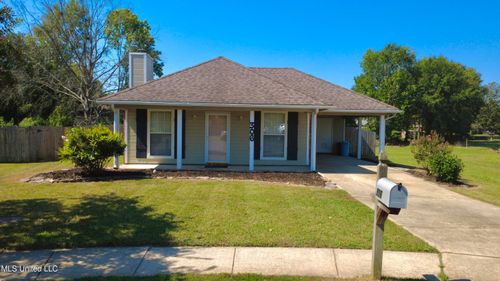 306 Evergreen Way, Brandon, MS, 39047-7371 | Card Image