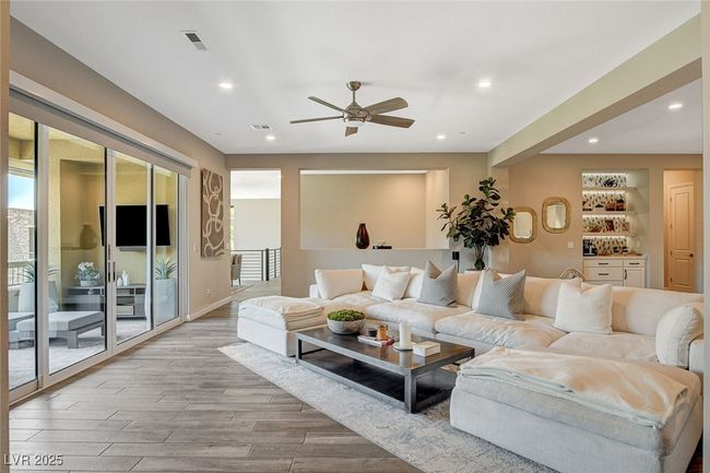 UNIT-1069 - 11280 Granite Ridge Dr, Condo with 4 bedrooms, 5 bathrooms and null parking in Las Vegas NV | Image 8