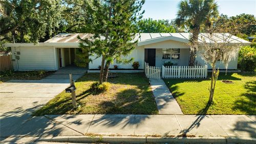 2695 S East Ave, SARASOTA, FL, 34239-4614 | Card Image
