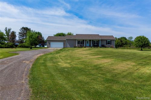1872 Lonsberry Dr, Lapeer, MI, 48446-8351 | Card Image