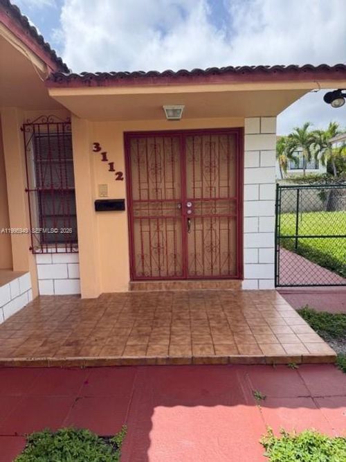 3112-3112 Sw 17th St, Miami, FL, 33145-1802 | Card Image