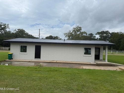 3275 W Race Track Rd, D'Iberville, MS, 39540-5332 | Card Image