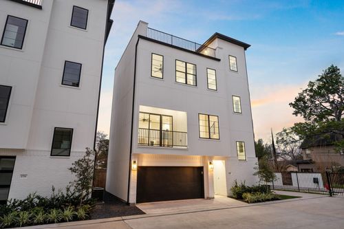 8706 Ojeman Valley Ln, Houston, TX, 77055 | Card Image