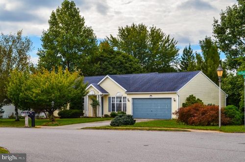 16 Hoffheins Dr, NEW FREEDOM, PA, 17349-9686 | Card Image