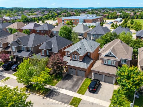 15 Milfoil St, Georgetown, ON, L7G6L9 | Card Image