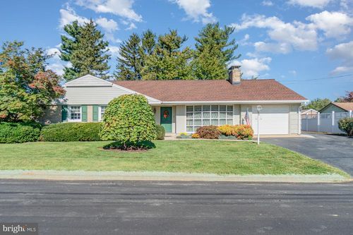 13 Greenway Dr, Mechanicsburg, PA, 17055-5656 | Card Image