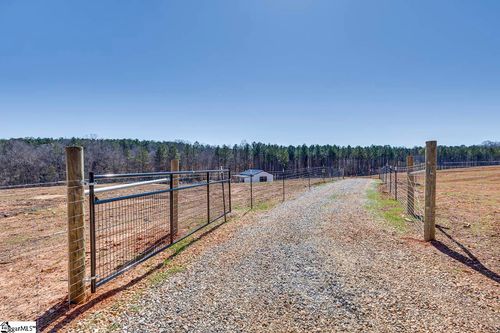693 Elledge Rd, Ware Shoals, SC, 29692-3520 | Card Image