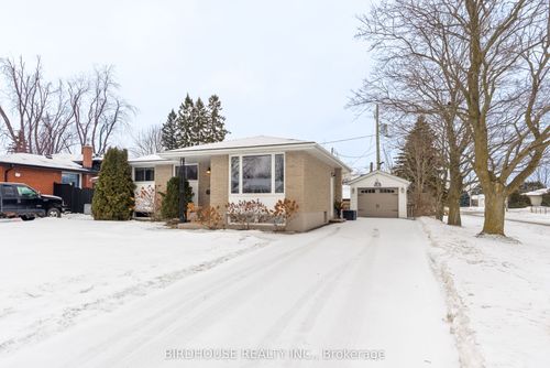 26 Rosemary Dr, Lindsay, ON, K9V4P8 | Card Image