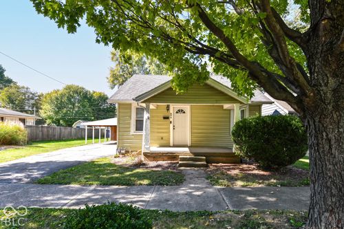 896 Young St, Franklin, IN, 46131-1527 | Card Image