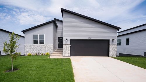 1708 N Hawthorne Pl, Brookline, MO, 65619-6053 | Card Image