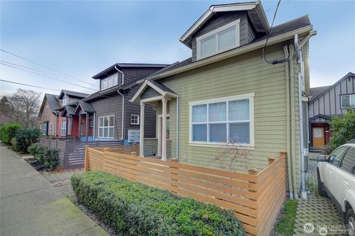 2213 Nw 60th St, Seattle, WA, 98107-3140 | Card Image