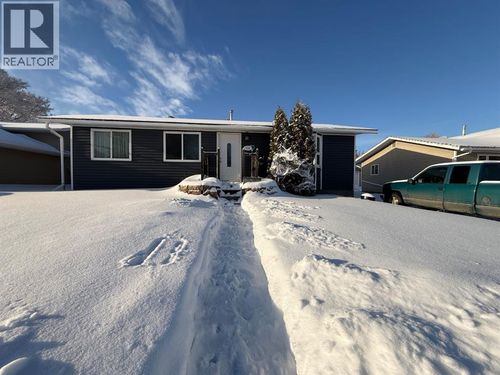 3304 54 Ave, Lloydminster, AB, T9V1H2 | Card Image