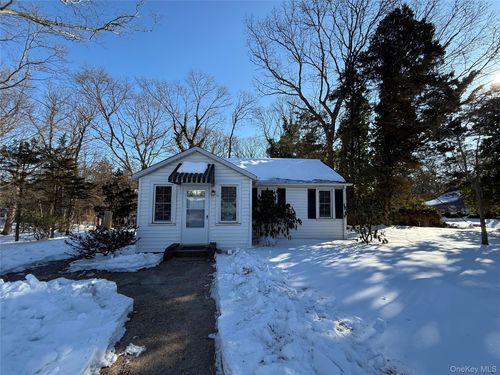 6 Bayberry Ln, Northport, NY, 11768-2302 | Card Image