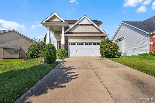 203 Sunset Villa Cir, O Fallon, MO, 63366-2289 | Card Image