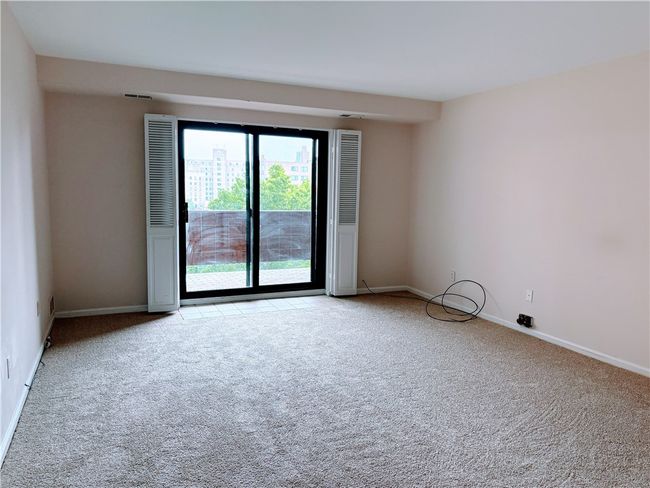 Master Sliding glass door to balcony | Image 25