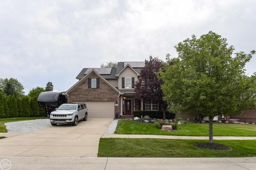 38315 Maple Dr, Clinton Township, MI, 48038-3252 | Card Image