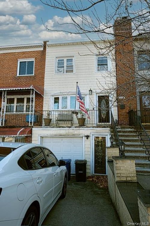 2816 Collis Pl, Bronx, NY, 10465-3226 | Card Image