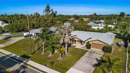 5541 Winkler Rd, FORT MYERS, FL, 33919-2645 | Card Image