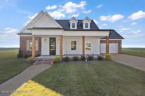 1347 Creekside Ln, Hernando, MS, 38632-1088 | Card Image