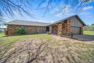 435 N Meadowood Street, House other with 4 bedrooms, 2 bathrooms and null parking in Cleveland OK | Image 2