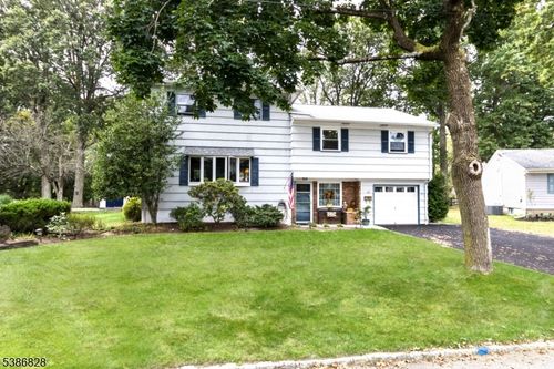 12 Ahern Way, Roseland, NJ, 07068-1403 | Card Image