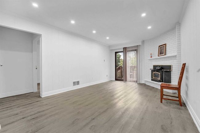 404 Hansen Rd N, House attached with 4 bedrooms, 4 bathrooms and 4 parking in Brampton ON | Image 15