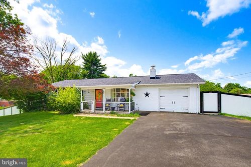 749 Frey Rd, CHAMBERSBURG, PA, 17202-9662 | Card Image